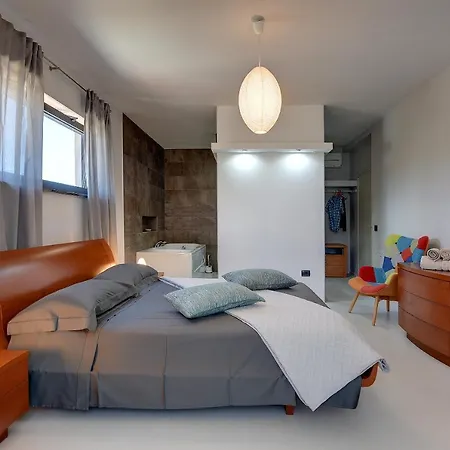 Sunrise Villa *